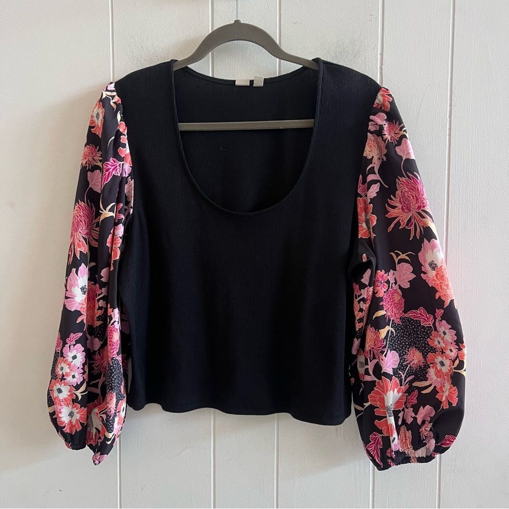 Dolan Women's Floral Puff Sleeve Scoop Neck Blouse
